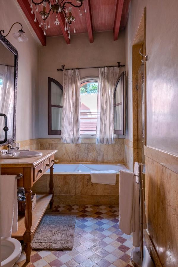 Exclusiva Casa En El Centro Historico De Sevilla Exterior foto